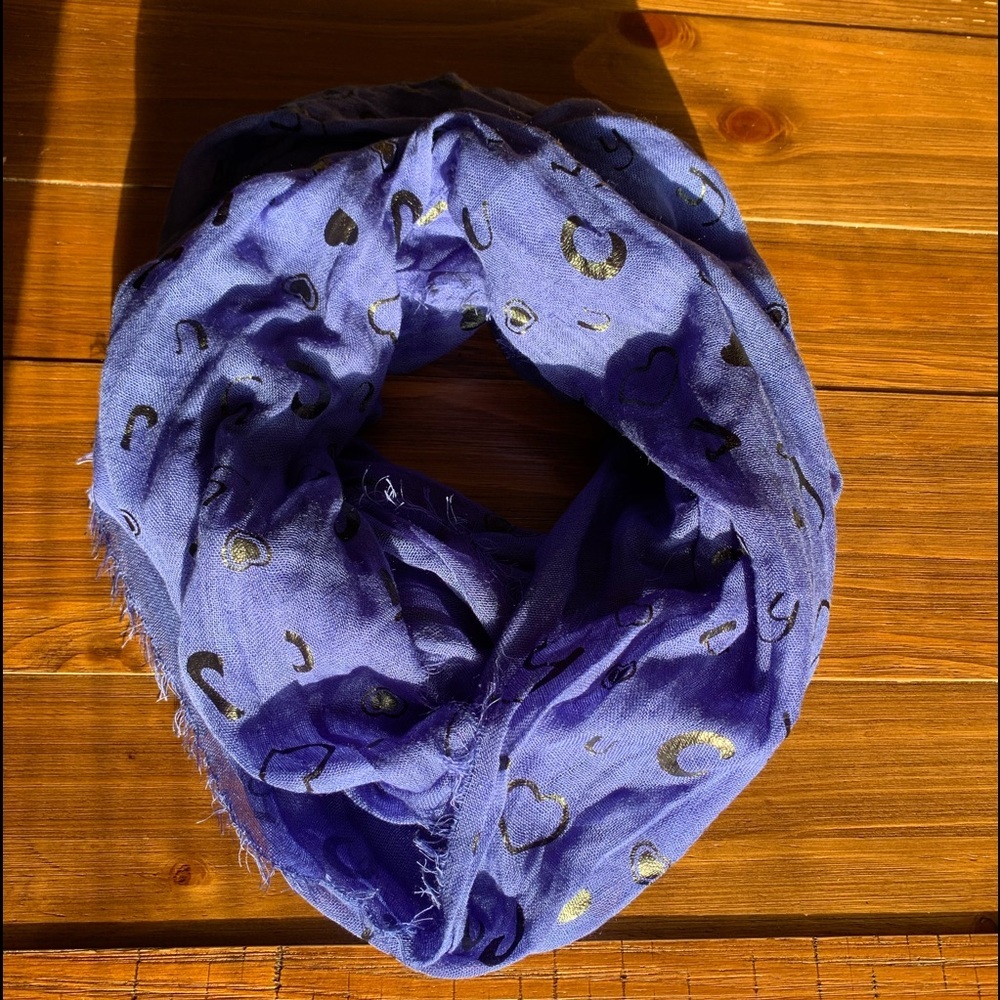 JUICY COUTURE‎ Blue Heart Infinity Scarf